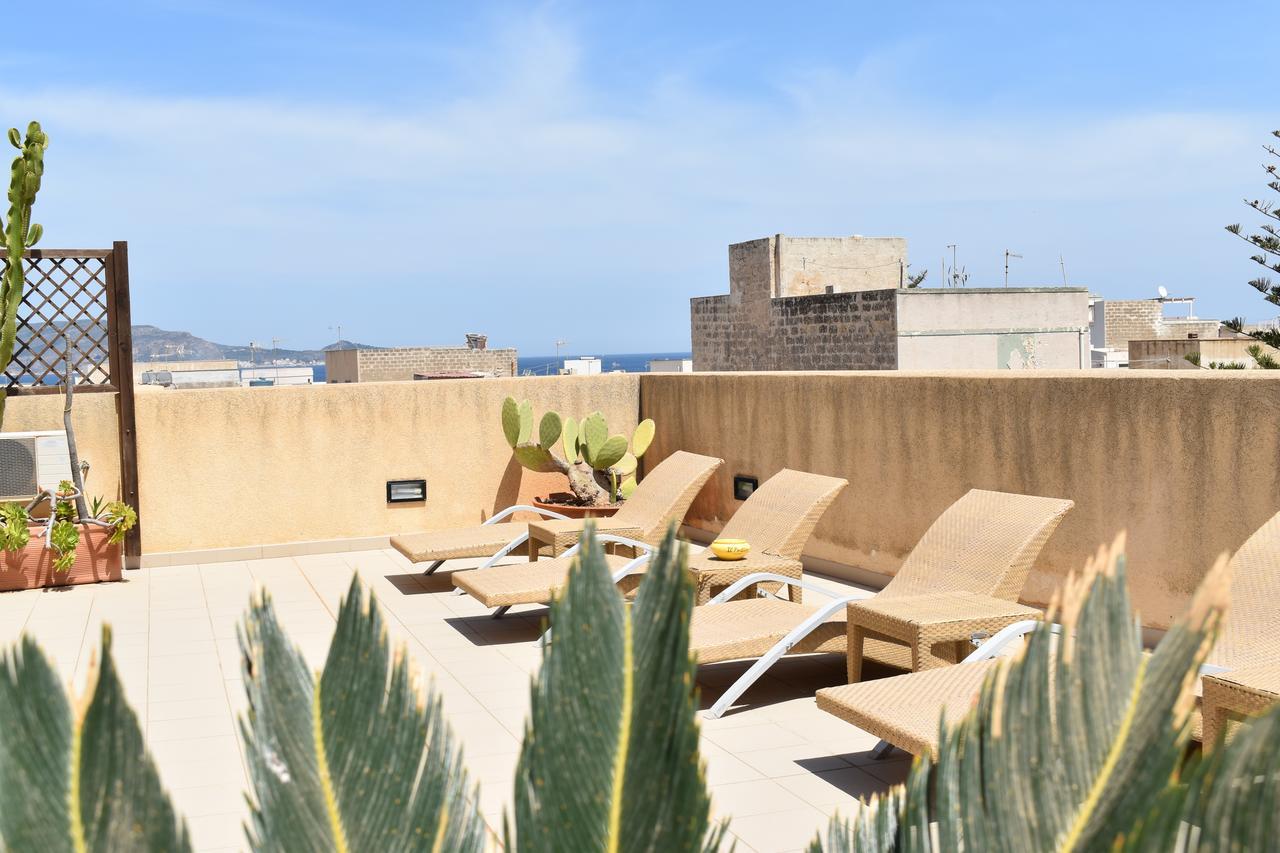 Hotel Il Portico Favignana Exterior foto